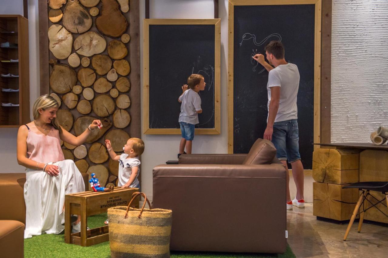 Meridiana Family & Nature Hotel Marina Romea Exteriör bild